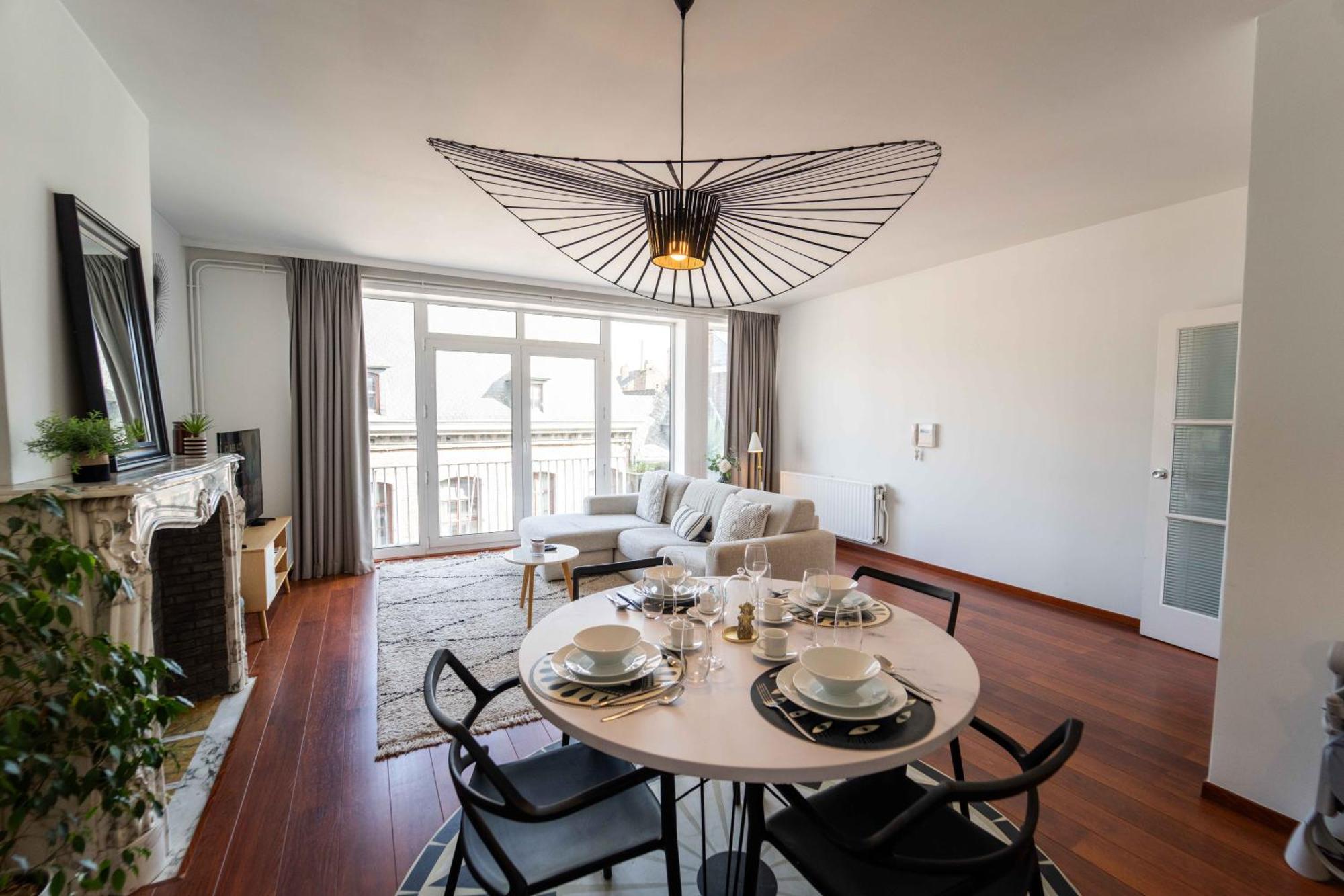 Luxury Apart' Mons City Center With Terrace Apartment ภายนอก รูปภาพ